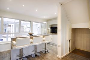 Photo 16- click for photo gallery